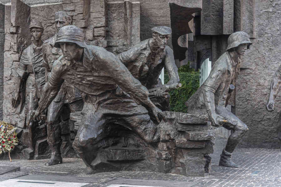 Polonia - Varsovia 163 - monumento al Alzamiento de Varsovia.jpg
